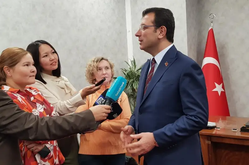 Ystanbul meri Qazaqstandy Táýelsizdik kúnimen quttyqtady