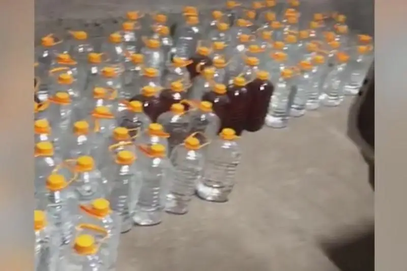 Almaty oblysynda 7 tonna spırt saqtalǵan astyrtyn tseh áshkerelendi