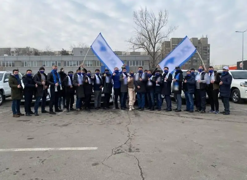 «Aq jol» partııasy Almatyda avtosherý ótkizdi