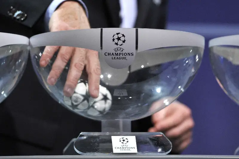 UEFA Chempıondar lıgasy toptyq kezeńiniń jerebesi tartylady