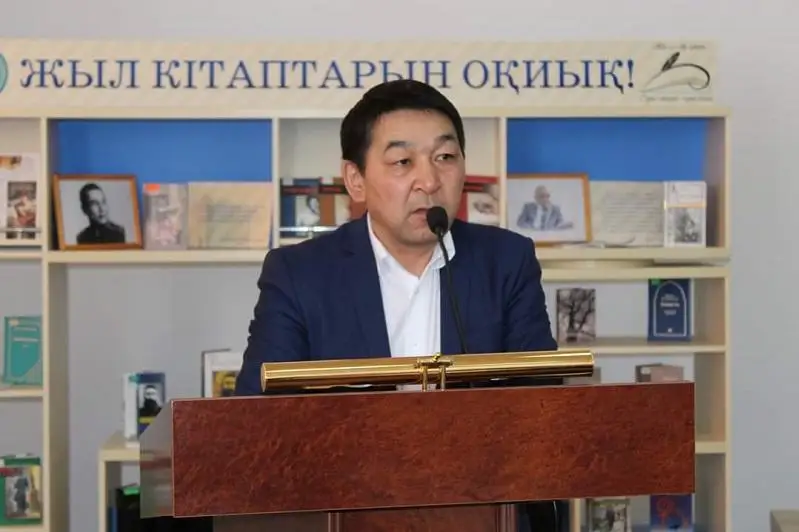 Prezıdent  qoǵamnyń qordalanǵan máselesin birtindep sheshýge kúsh salatynyn kórsetti - Baqyt Smaǵulov