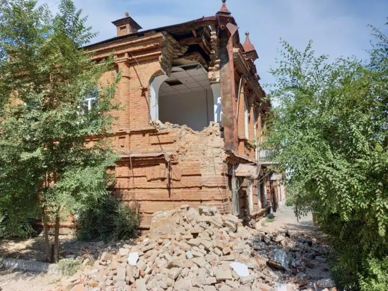 Cemeıde 177 jyldyq tarıhy bar ǵımarattyń buzylýyna baılanysty tergeý júrgizilmek