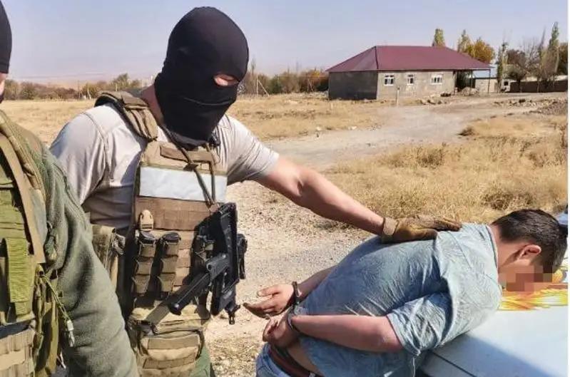 Túrkistan oblysynda júrgizýshini óltirip, máıitti órtep jibergen qylmystyq top ustaldy