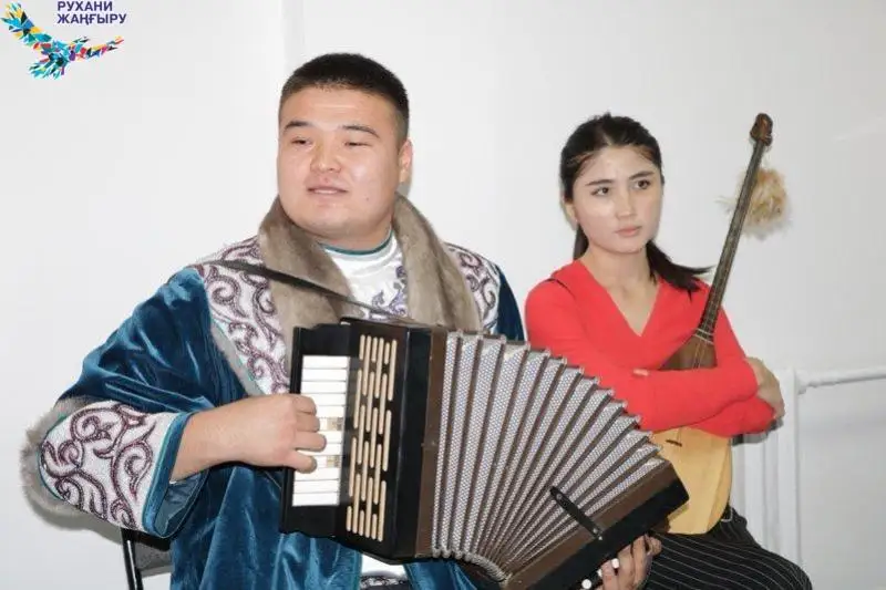 Qyzylordada Syr súleıine arnalǵan jyr keshi ótkizildi