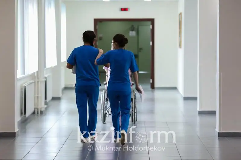 Atyraýda polıtsııa kóligimen soqtyǵysqandardyń densaýlyq jaǵdaıy belgili boldy
