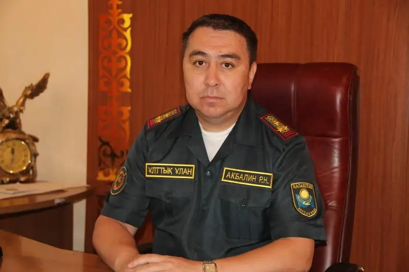 Rústem Aqbalın Joldaý týraly: Eldik damý kadr máselesine tikeleı baılanysty