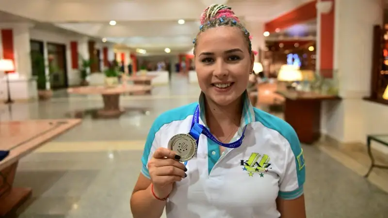 Zoıa Kravchenko stend atýdan Álem kýboginde kúmis medal aldy