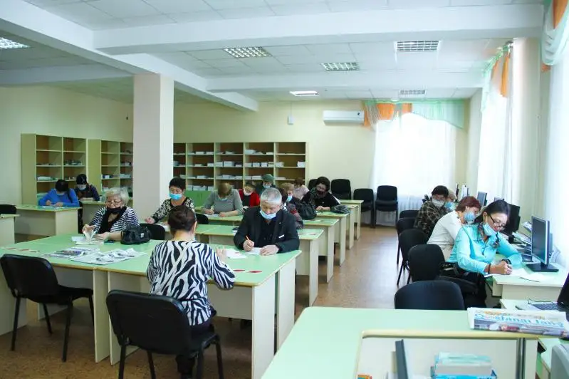 Qostanaıda zeınetkerlerge arnaǵan ýnıversıtet ashyldy