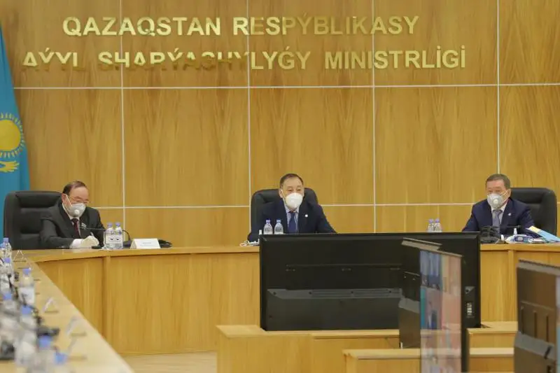 Jer reformasy jónindegi komıssııa ár senbi saıyn otyrys ótkizedi
