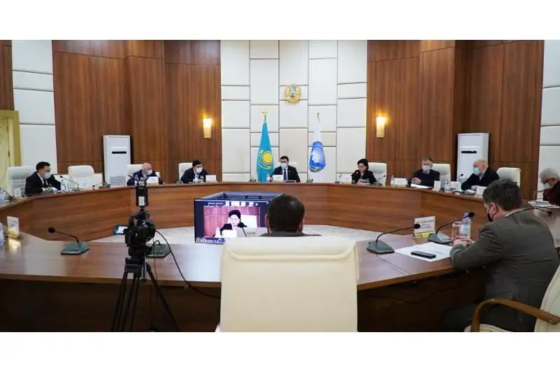 Dostyq úıinde elordalyq QHA-nyń keńeıtilgen otyrysy ótti