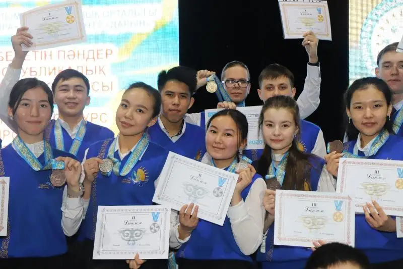 ШҚО оқушылары халықаралық олимпиадалардан 106 медаль жеңіп алған