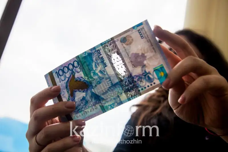 Bankter men qarjylyq uıymdardyń jumysy jandanady