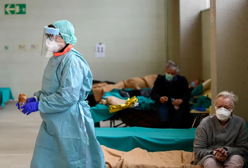 Álem halqynyń 12,2 mıllıonnan astamy koronavırýs juqtyrǵan