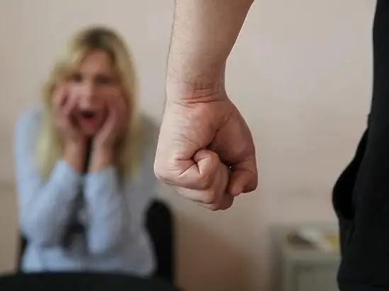 Ekibastuzda anasyn balaǵattaǵan turǵyn jaýapkershilikke tartyldy