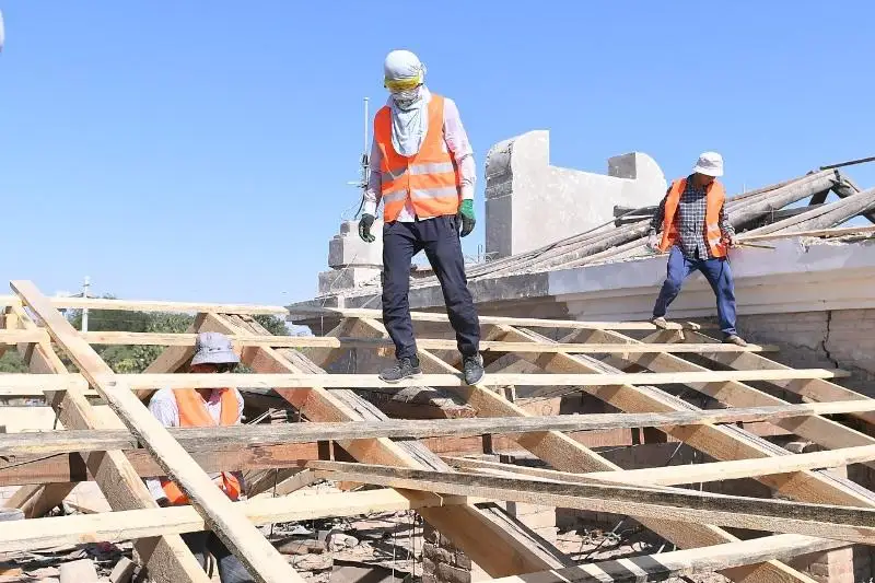 Arystaǵy birqatar áleýmettik nysan «Samuryq-Qazyna» esebinen qalpyna keltirilýde