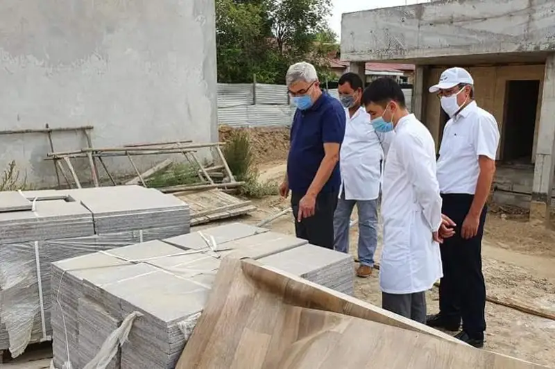 Құдайберген Ержан Шардара ауданындағы құрылыс жұмыстарымен танысты