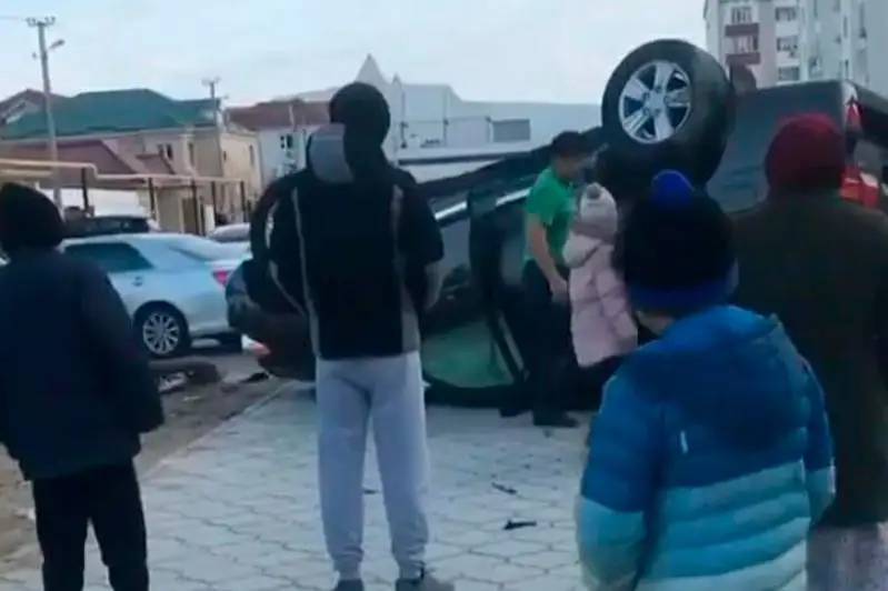 Aqtaýda jol apatynan 5 adam zardap shekti