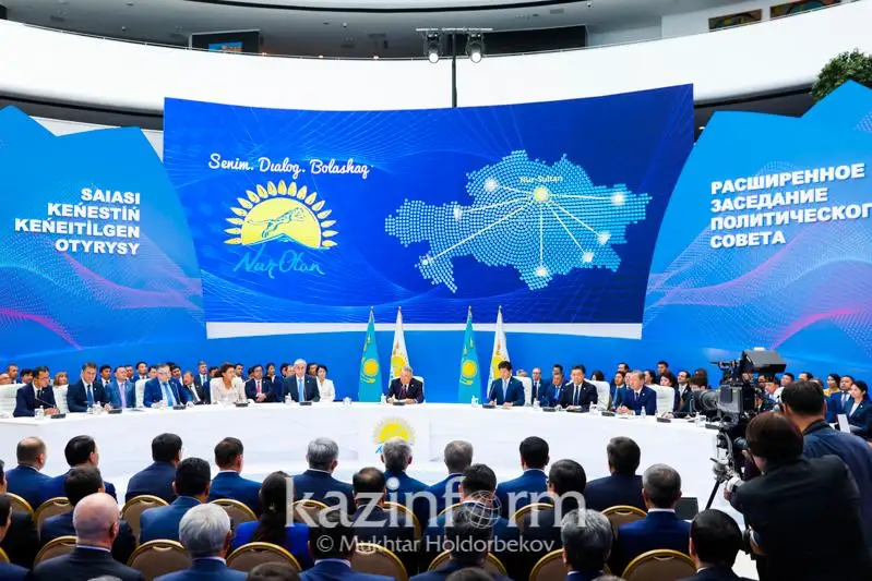 Nursultan Nazarbaev mınıstrler men ákimderdi problemalardy jasyrmaýǵa shaqyrdy