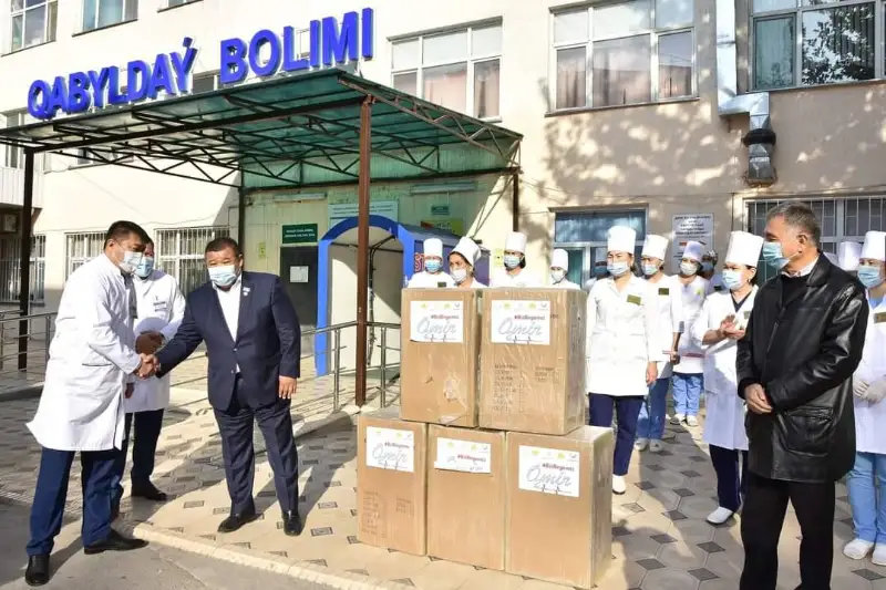 Saryaǵash pen túlkibastyq kásipkerler aýrýhanalarǵa tynys alý quraldaryn tabystady
