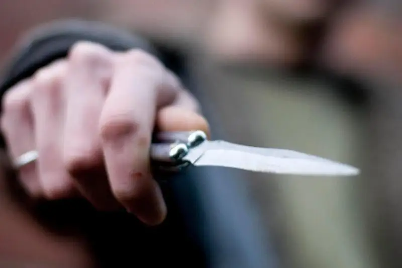 Qyzylordada pyshaq jaraqatymen aýrýhanaǵa 16 jastaǵy jasóspirim tústi