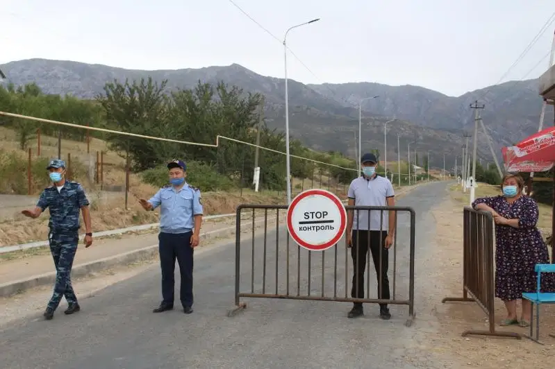 Túrkistan oblysyndaǵy demalys aımaqtarynyń mańyna blokpostar qoıyldy
