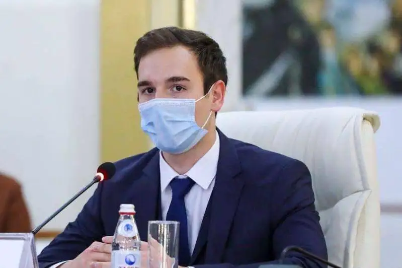 Adam balasy dúnıege patrıot bolyp kelmeıdi - ıÝrıı Mıhýlıa