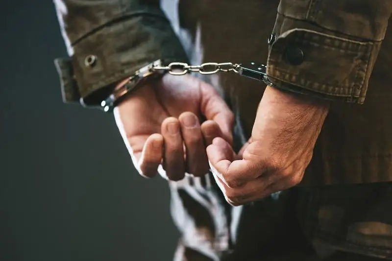 Kókshetaý turǵynyna oq atqan kúdikti ustaldy