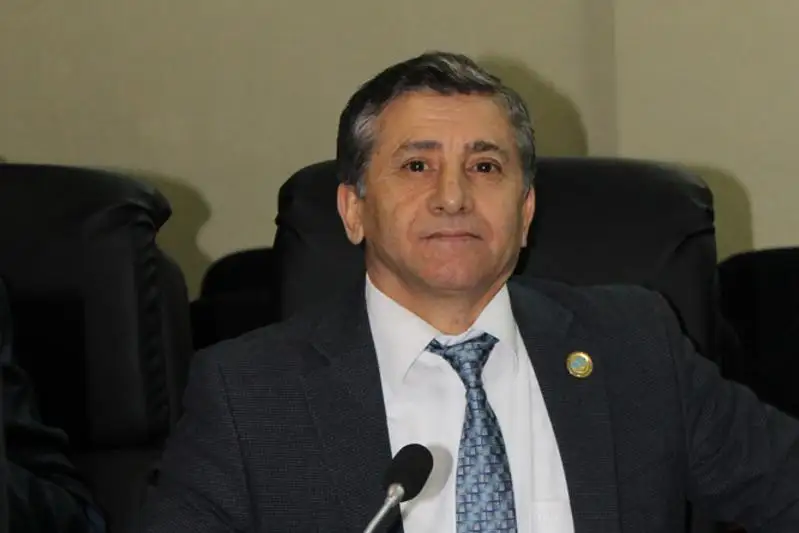 Latıpsha Asanov: Berekeli birlik – bárin jeńbek