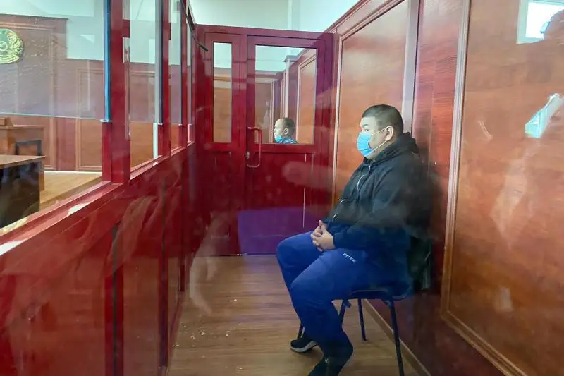 Блокпостағы көлік апаты: Экс-полицей сот алдында жауап берді