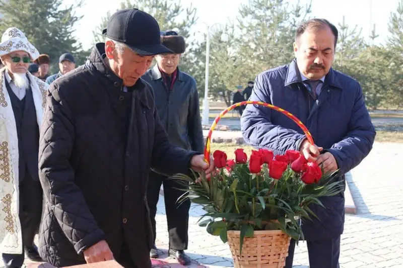 Qordaılyqtar Alǵys aıtý kúnin joǵary deńgeıde toılady