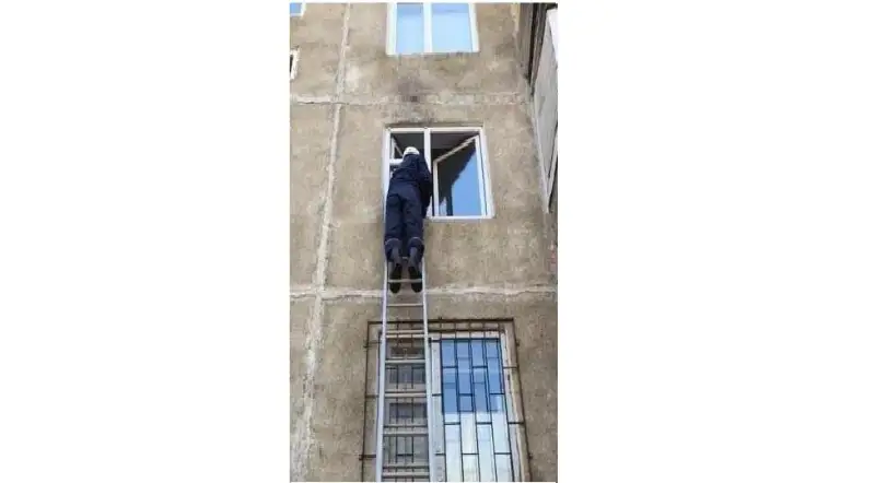 Tarazda úıde qulyptanyp qalǵan 80-nen asqan qart pen balalar qutqaryldy