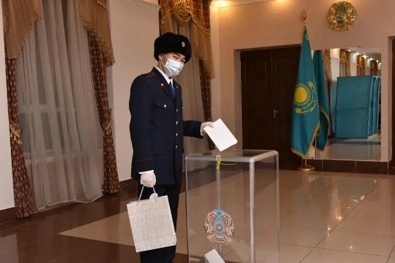 Búgin 18 jasqa tolǵan QR ІІM kýrsanty alǵash ret daýys berdi