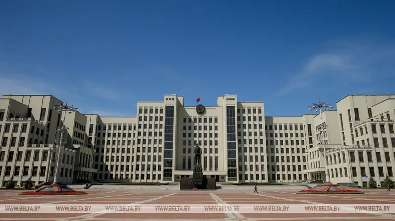 Lýkashenko Belarýs Úkimetin otstavkaǵa jiberdi