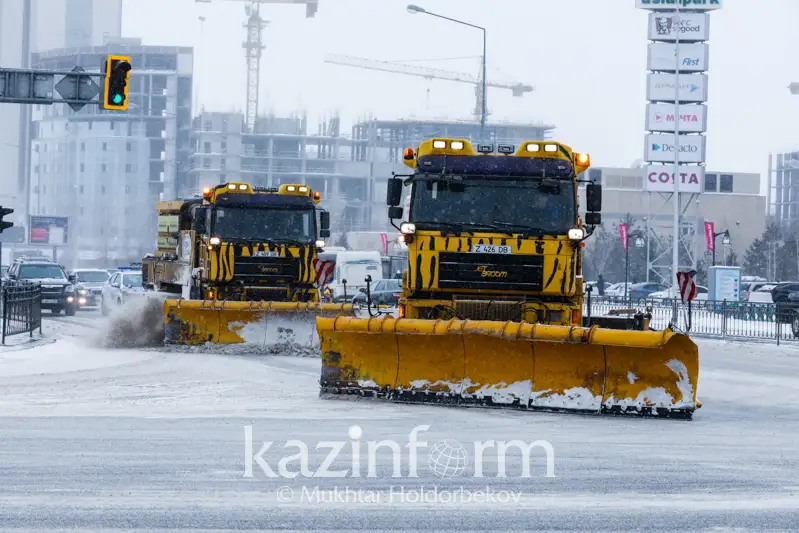 Елорда көшелерін қардан тазалауға қосымша техника жұмылдырылмақ