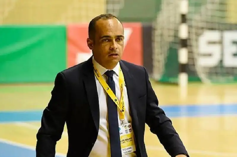 Fýtzal: Kaka «Qaıratqa» taǵy úsh jyl bapker bolady