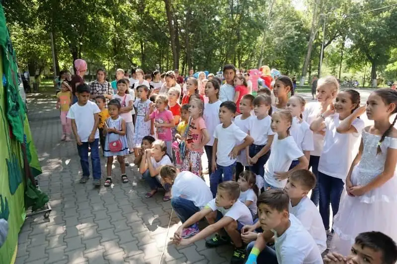 Shymkentte «Otbasy Fest» festıvali ótip jatyr