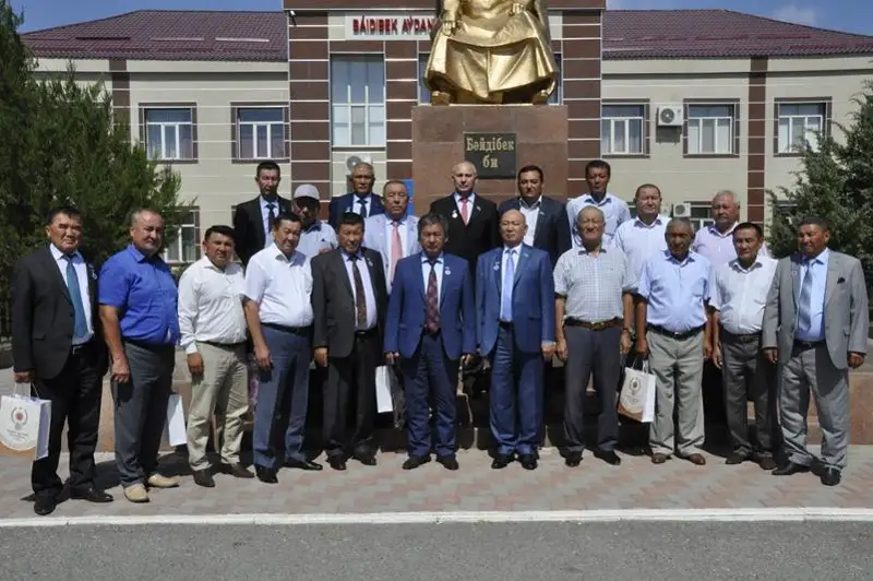 Báıdibek aýdanynyń jetistigi jaıly kitap jaryq kórdi