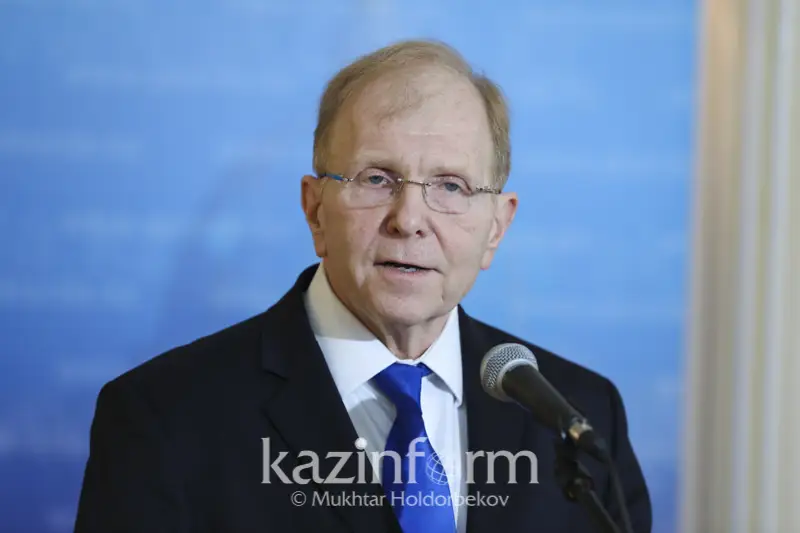 AQSh elshisi koronavırýstan qorǵaný týraly málimdeme jasady