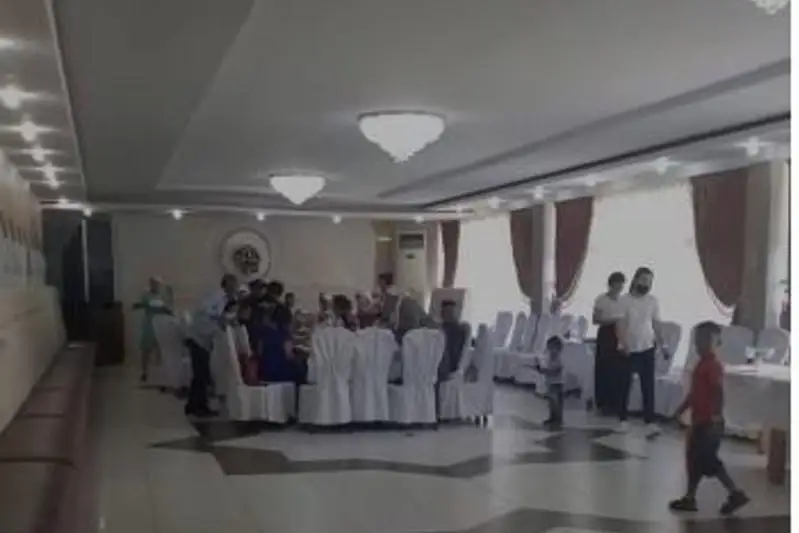 Arysta karantınge qaramastan qudalyq ótkizgen meıramhana áshkere boldy