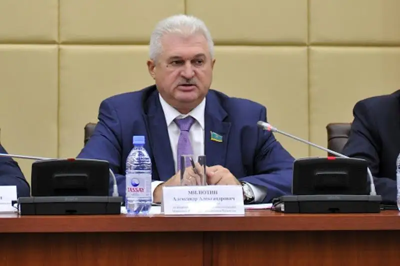 Depýtattar sporttyq jetistikterge ne kedergi bolyp turǵanyn aıtty