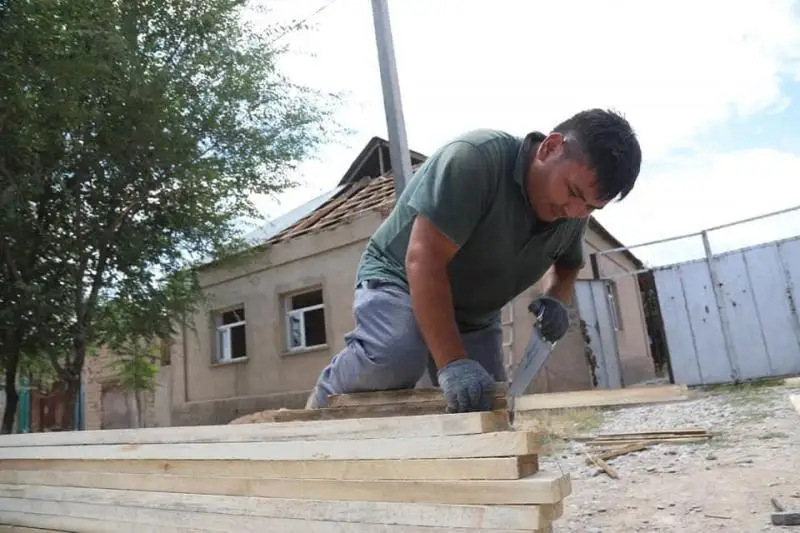 Jambyldyq qurylysshylar Arystaǵy 300 úıdi paıdalanýǵa berdi