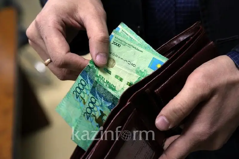 Jolaýshylardy bıletsiz tasymaldaǵandarǵa 13 mln teńge aıyppul salyndy