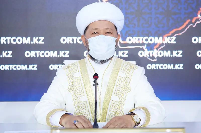 Bas múftı: Aýyzashardy úıde berý men qorjynǵa salyp jetkizýdiń saýaby birdeı