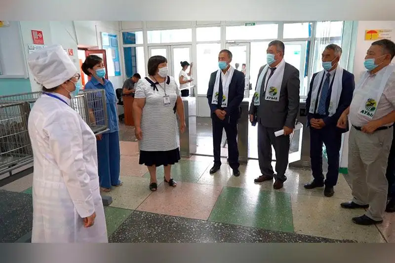«Aýyl» partııasynyń belsendileri Taldyqorǵan agrotehnıka kolledjiniń ujymymen kezdesti