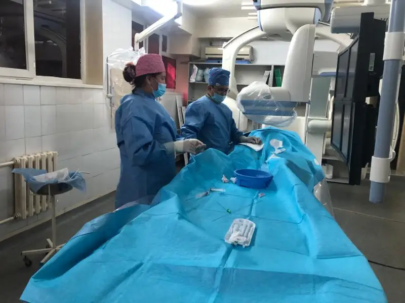 Shymkent dárigerleri ınsýlt alǵan qarııaǵa tiliksiz ota jasady
