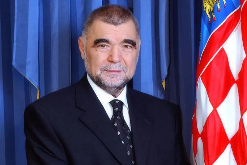 Nursultan Nazarbaevtyń atyna Horvatııanyń burynǵy Prezıdentinen jedelhat kelip tústi