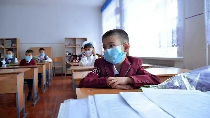 Bishkekte balabaqshalar jabylyp, mektepter onlaın oqýǵa kóshedi