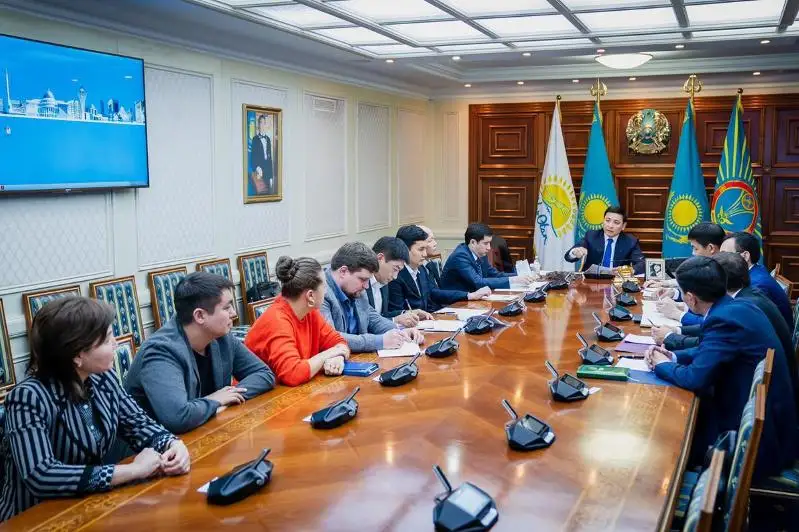 Елорда әкімі азық-түлік бағасын тұрақтандыру жөнінде кеңес өткізді