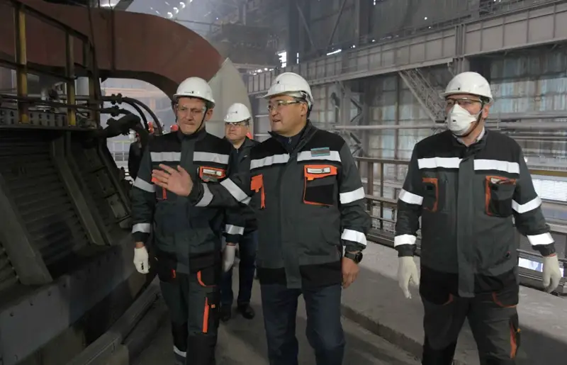 Pavlodar oblysynyń ákimi JEO-nyń jylý maýsymyna daıyndyǵyn tekserdi