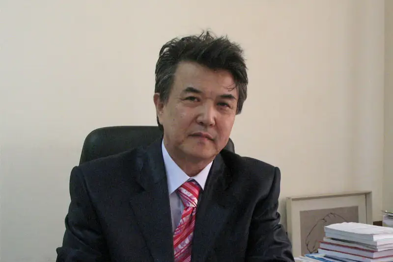 Ǵalym keńesi: Immýnıtetti kúsheıtý úshin qus, jylqy etiniń sorpasyn iship, jumyrtqa jeý kerek